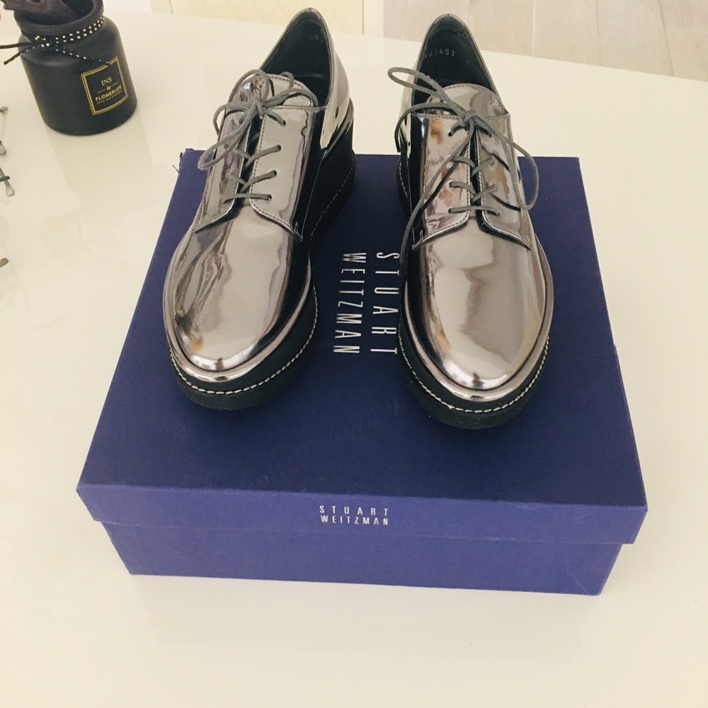 - $520 STUART WEITZMAN PATENT LEATHER OXFORD KENT PLATFORM  6.5 - Picture 9 of 11